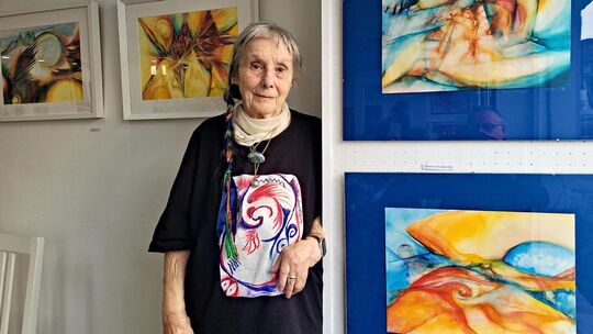 In ihrer aktuellen Werkschau in der Dettinger Galerie Diez zeigt die Boller Künstlerin Regina Fährmann Bilder, die zwischen 1960