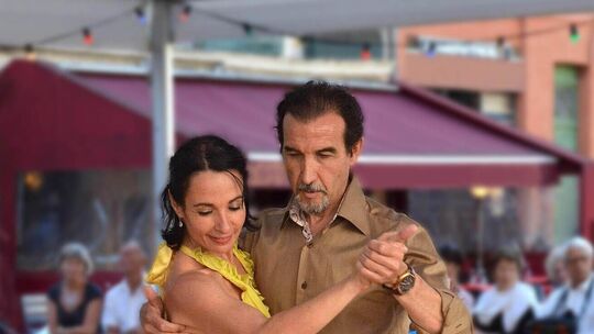 Tanzen trainiert die Muskeln und das Gehirn. Foto: Pixabay