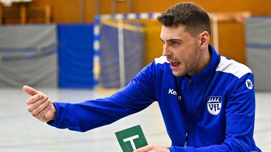 Meistertrainer in spe: VfL-Coach Marius Dotschkal Foto: Markus Brändli