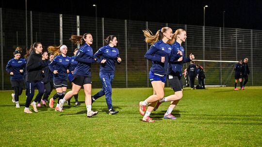 Bei den Fußballerinnen der SGM Wendlingen/Ötlingen ist die Stimmung nicht nur im Training top. Foto: Markus Brändli Bei den Fußballerinnen der SGM Wendlingen/Ötlingen ist die Stimmung nicht nur im Training top. Foto: Markus Brändli