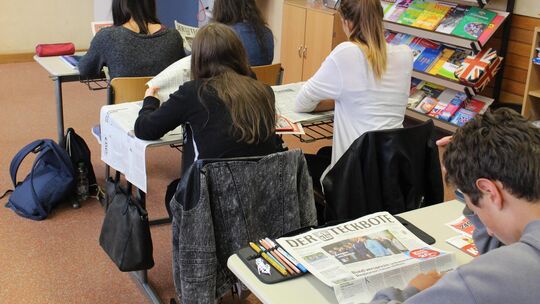 Die konzentrierte Beschäftigung mit der Zeitungslektüre ist fester Bestandteil des Projekts „Wir lesen intensiv“, das der Teckbo Die konzentrierte Beschäftigung mit der Zeitungslektüre ist fester Bestandteil des Projekts „Wir lesen intensiv“, das der Teckbo