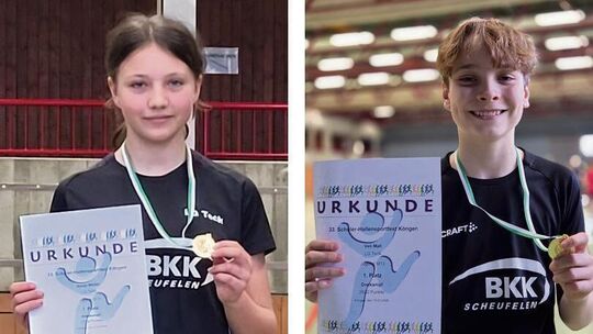 Ronja Müller (li.) und Veli Mall haben die AK 13 gewonnen. Fotos: pr