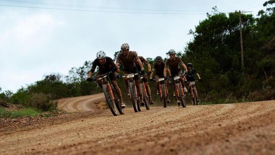 Luca Schwarzbauer und Sam Gaze sind wieder vorne mitgefahren. Foto: Moritz Sauer