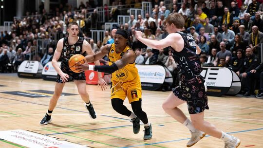 Ab durch die Mitte: Ob Philipp Russell gegen Bochum mitspielen kann, ist noch offen. Foto: Svetlana Kohlmeier