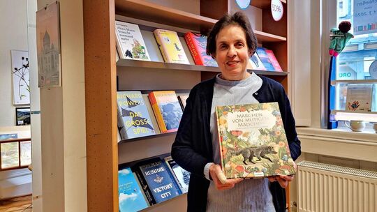 Katrin Hörcher in der Buchhandlung Schöllkopf. Foto: Florian Stegmaier