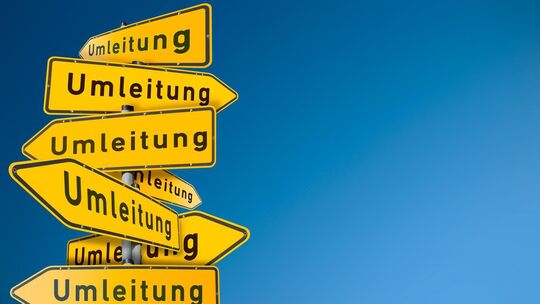 In der Zeit von Freitag, 20.März, (20 Uhr) bis Montag, 23. März, (etwa 5 Uhr) ist die Strecke aufgrund von Baumfällarbeiten nich