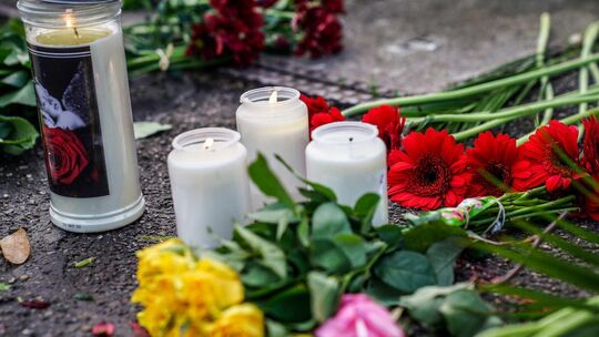 Eine Mutter und ihre zwei Söhne starben bei dem Unfall am 22. Oktober 2024 in Esslingen-Weil. Archiv-Foto: SDMG