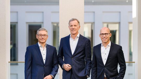 Der Vorstand der KSK Esslingen-Nürtingen mit Frank Dierolf, Burkhard Wittmacher und Kai Scholze präsentierte die Zahlen für 2025