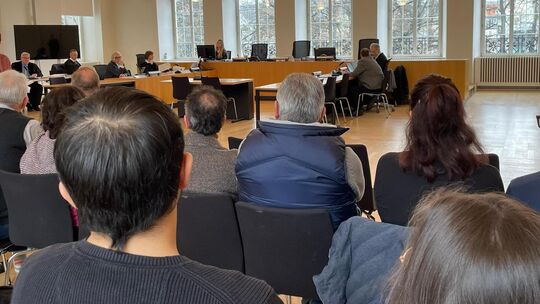 Seit Anfang Februar läuft der Prozess um die Unfallfahrt von Esslingen-Weil vor dem Amtsgericht Esslingen. Das Zuschauer- und da Seit Anfang Februar läuft der Prozess um die Unfallfahrt von Esslingen-Weil vor dem Amtsgericht Esslingen. Das Zuschauer- und da