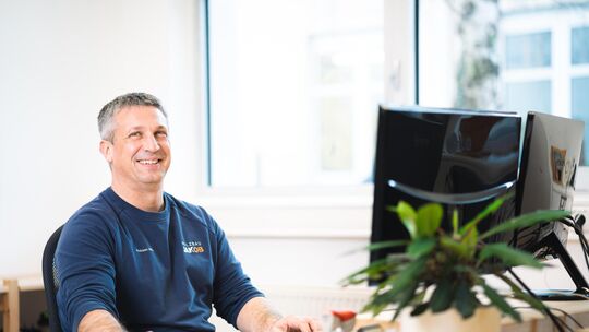 Für Andres Jakob bedeutet Bauen auch eine Verantwortung für die Zukunft. Nachhaltigkeit und Regionalität spielen dabei eine zent