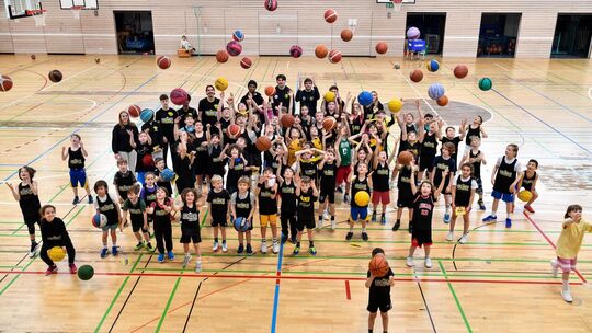 70 Kinder hatten drei Tage lang bei den Kirchheimer Basketballern ihren Spaß. Foto: Markus Brändli