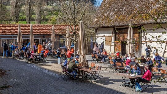 Der Biergarten des „Inkulinariums“ lädt zu einer Pause ein. Foto: pr