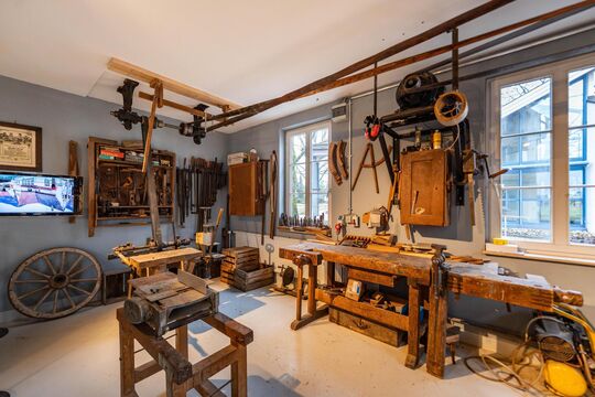 Die ehemalige Wagnerwerkstatt aus Lenningen ist im Heimatmuseum in Althütte zu neuem Leben erwacht.