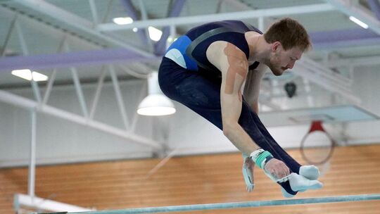 Das Reck war das einzige Gerät, an dem Nico Hofmann und die Kirchheimer das Nachsehen hatten. Foto: Wolfgang Strodel