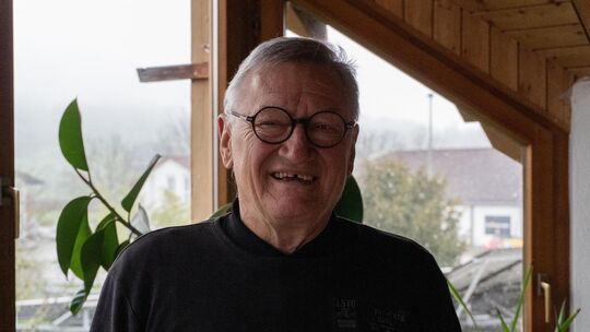 Helmut Kapp kann auch im Ruhestand nicht stillstehen. Foto: Jule Störk Helmut Kapp kann auch im Ruhestand nicht stillstehen. Foto: Jule Störk