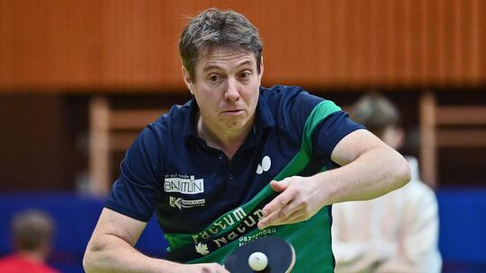 Andreas Stiffel und die Naberner bleiben der Bezirksliga voraussichtlich erhalten. Foto: Markus Brändli