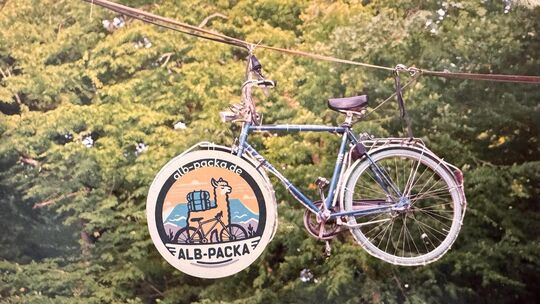 Jeder Teilnehmer und jede Teilnehmerin hat von den Veranstaltern eine Postkarte mit einer individuellen Nachricht bekommen. Foto