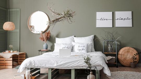 Warme, natürliche Farben kommen auf den ausdrucksstarken Strukturen einer Vliesfaser besonders gut zur Geltung. Foto: HLC/Erfurt