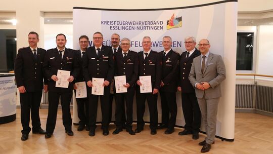 Der Kreisfeuerwehrverband ehrte im Rahmen der Jahreshauptversammlung verdiente Mitglieder. Foto: Sylvia Horlebein Der Kreisfeuerwehrverband ehrte im Rahmen der Jahreshauptversammlung verdiente Mitglieder. Foto: Sylvia Horlebein