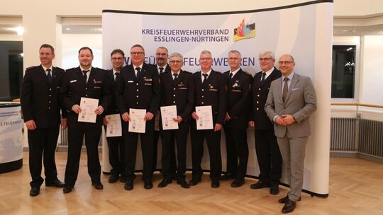 Der Kreisfeuerwehrverband ehrte im Rahmen der Jahreshauptversammlung verdiente Mitglieder. Foto: Sylvia Horlebein