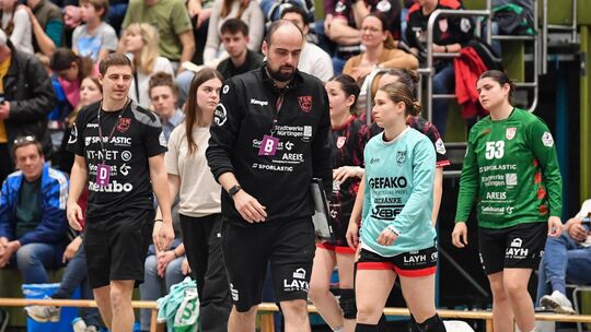 Das Restprogramm wird für Trainer Manel Cirac und die TG Nürtingen nicht einfach. Foto: Markus Brändli Das Restprogramm wird für Trainer Manel Cirac und die TG Nürtingen nicht einfach. Foto: Markus Brändli