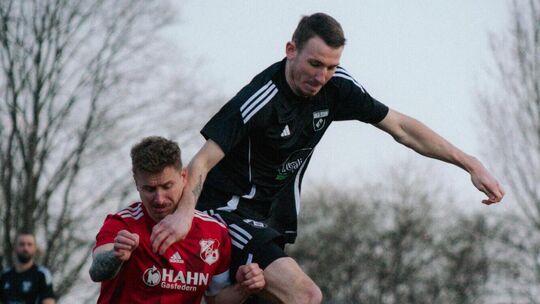 Der TSV Notzingen (schwarz) hat sich einiges vorgenommen. Foto: Celina Brüstle
