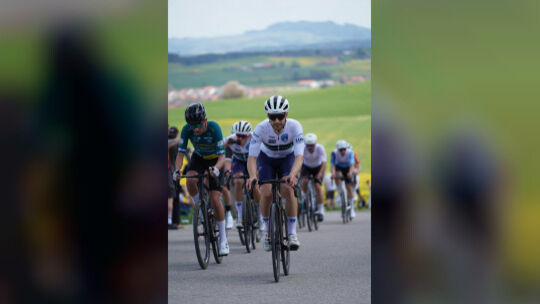 Pascal Bischof (vorne) ist eines der Teammitglieder, das für den TV Neidlingen seit dieser Saison bei Lizenzrennen am Start ist.