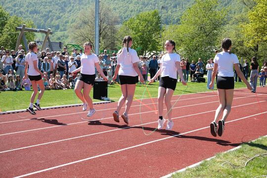 Eröffnung mit den Rope Skippern.