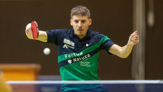 Luca Hiller und der SV Nabern haben die Meisterschaft klargemacht, das Spiel gegen den VfLKirchheim II aber verloren.  Foto: Car