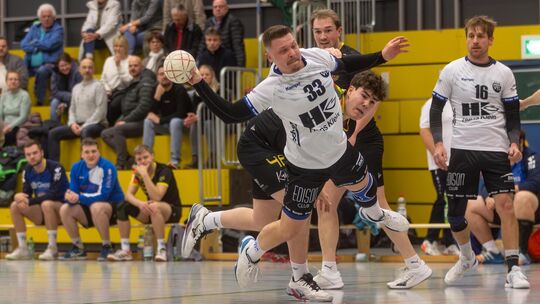 Sebastian Hübsch und der VfL peilen Platz eins an. Foto: Carsten Riedl Sebastian Hübsch und der VfL peilen Platz eins an. Foto: Carsten Riedl