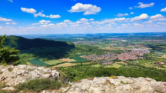 Blick vom Breitenstein auf Teile des Landkreises Esslingen. Foto: Jörg Bächle