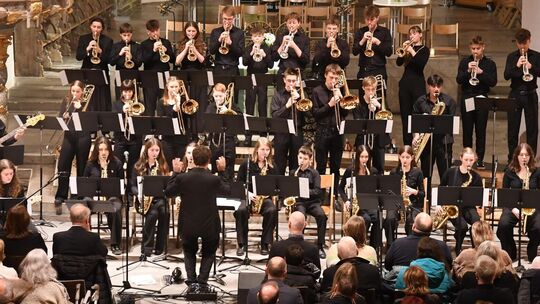 Vor 40 Jahren wurde die Big Band des Kirchheimer Ludwig-Uhland-Gymnasiums gegründet und sorgt mit Konzerten wie hier in der Mart Vor 40 Jahren wurde die Big Band des Kirchheimer Ludwig-Uhland-Gymnasiums gegründet und sorgt mit Konzerten wie hier in der Mart