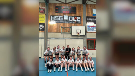 Die HSG-B-Juniorinnen bejubeln die Oberliga-Quali. Foto: pr