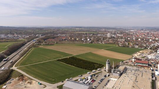 In der Bohnau soll zwischen Autobahn, Siedlungsgebiet und bestehenden Gewerbeflächen auf 16 Hektar Platz entstehen für die Neuan