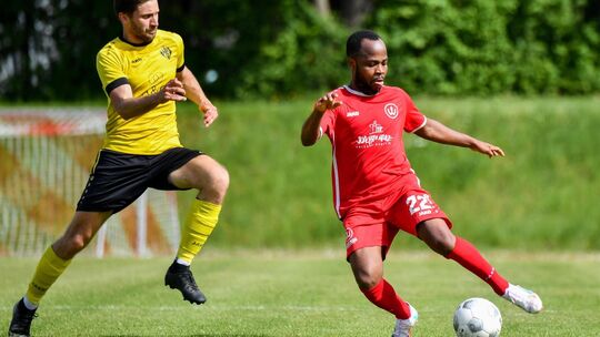 Nai Pascal Amekpo und die Weilheimer wollen am Ball bleiben. Foto: Markus Brändli Nai Pascal Amekpo und die Weilheimer wollen am Ball bleiben. Foto: Markus Brändli