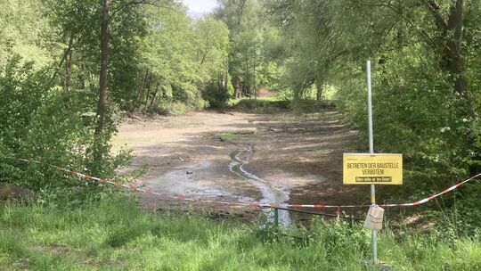 Auch wenn derzeit am Sonnensee nicht wirklich gebaut wird, ist das Betreten der Baustelle verboten. Foto: Andreas Volz Auch wenn derzeit am Sonnensee nicht wirklich gebaut wird, ist das Betreten der Baustelle verboten. Foto: Andreas Volz
