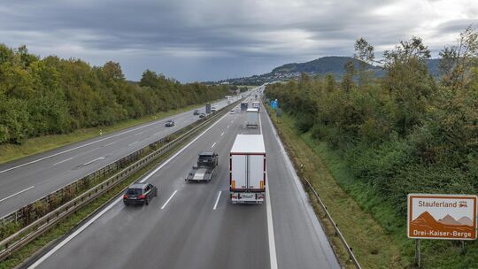 Der Albaufstieg der A8 soll nach dem Aichelberg verlegt werden: Statt der zwei getrennten Strecken soll es eine gemeinsame mit z