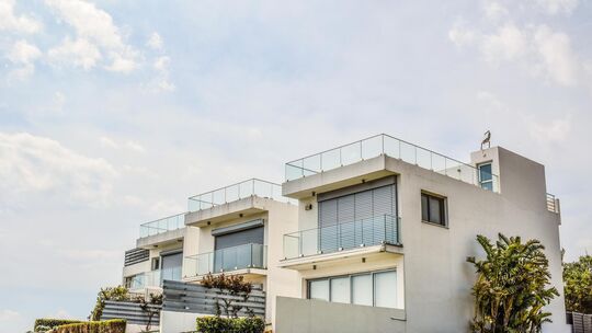 Die Fassade umhüllt das Gebäude funktional und ästhetisch. Foto: Symbolbild Die Fassade umhüllt das Gebäude funktional und ästhetisch. Foto: Symbolbild