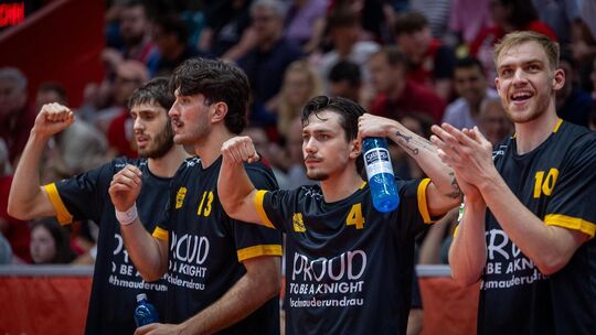 Noch zweimal die Muskeln spielen lassen: Gian Aydinoglu und die Knights sind bereit für das Finale gegen Hauptrunden-Spitzenreit Noch zweimal die Muskeln spielen lassen: Gian Aydinoglu und die Knights sind bereit für das Finale gegen Hauptrunden-Spitzenreit