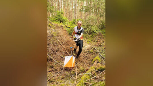 Pech beim Stempeln an einem Streckenposten: Orientierungsläuferin Marlene Fritz aus Dettingen. Foto: pr