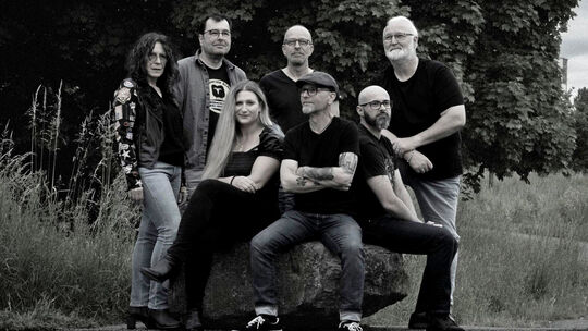 Schönfeld Rocks bringt am Samstag eine energiegeladene Show mitreißender Classic-Rock/Hardrock Cover der 70er, 80er und 90er Jah