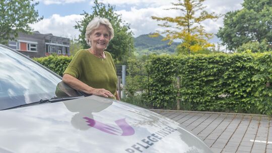 Inge Baum hat vor 30 Jahren mit der ambulanten Pflege begonnen. Foto: Carsten Riedl Inge Baum hat vor 30 Jahren mit der ambulanten Pflege begonnen. Foto: Carsten Riedl