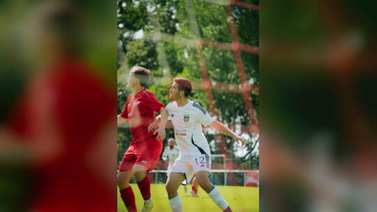 TSV Wernau (rot) - TSV Notzingen (weiß), Endstand 4:3, Patrick Sipp (rechts), Daniel Sigler (links)