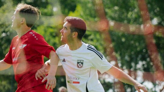 TSV Wernau (rot) - TSV Notzingen (weiß), Endstand 4:3, Patrick Sipp (rechts), Daniel Sigler (links) TSV Wernau (rot) - TSV Notzingen (weiß), Endstand 4:3, Patrick Sipp (rechts), Daniel Sigler (links)