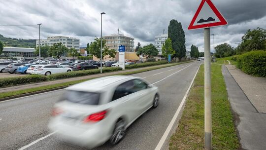 Ab dem 22. Juni ist die K1250 in Nabern ab der Ampel auf Höhe von Cellcentric bis zum Kreisverkehr mit dem Abzweig zur Dettinger Ab dem 22. Juni ist die K1250 in Nabern ab der Ampel auf Höhe von Cellcentric bis zum Kreisverkehr mit dem Abzweig zur Dettinger