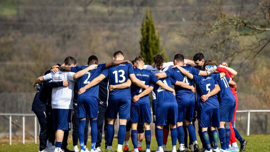 Gemeinsam ans Ziel: Der TSV Schlierbach träumt von der Kreisliga A Foto: Markus Brändli