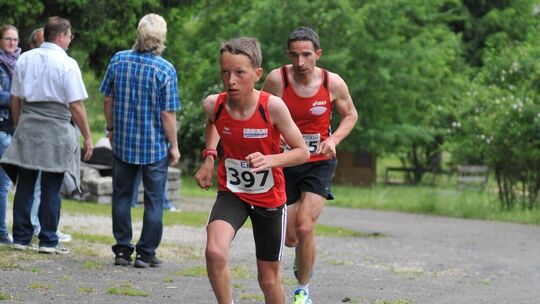 Stark am Berg – auch vor der Rennradkarriere: Florian Lipowitz beim Hohenneuffen-Berglauf im Jahr 2014. Foto: TSV Beuren Stark am Berg – auch vor der Rennradkarriere: Florian Lipowitz beim Hohenneuffen-Berglauf im Jahr 2014. Foto: TSV Beuren