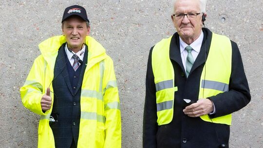 War 15 Jahre wichtiger Sparringspartner für Politik und Forschung: Walter Feeß (l.) mit Ex-Ministerpräsident Winfried Kretschman War 15 Jahre wichtiger Sparringspartner für Politik und Forschung: Walter Feeß (l.) mit Ex-Ministerpräsident Winfried Kretschman