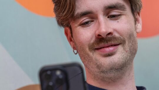 Medfluencer, medizinisch geschulte Content Creator, erklären Gesundheit dort, wo Menschen ohnehin suchen: auf Instagram, TikTok