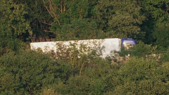 Ein Gefahrgut-Lkw mit hochentzündlicher Ladung drohte nach dem Ausfall der Kühlung zu explodieren. Foto: 7aktuell.de | Alexander